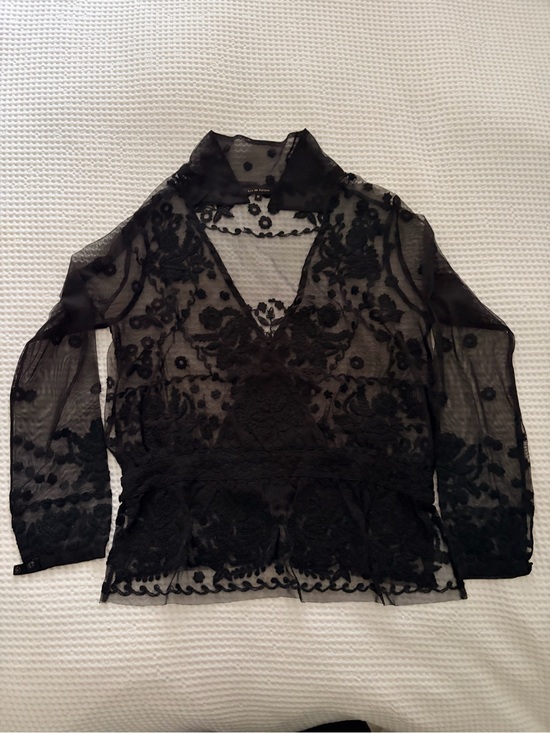 Lio de Faidas Tops - Black Sheer Lace Long-Sleeve Blouse - Women's Top